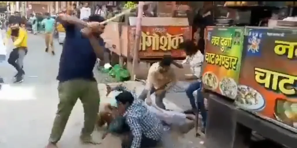 The Hapur brawl reportedly started when a group objected to being served tamarind chutney with their bread pakodas instead of the green chutney they expected. (ANI)
