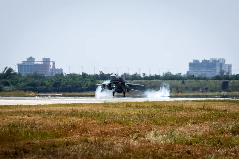 Taiwan's new F-16V jets bring improved radar and avionics | X (@TaiwanMonitor)