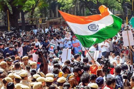 The protest began with INDIA bloc MPs marching from Parliament towards the Election Commission office. (PTI)