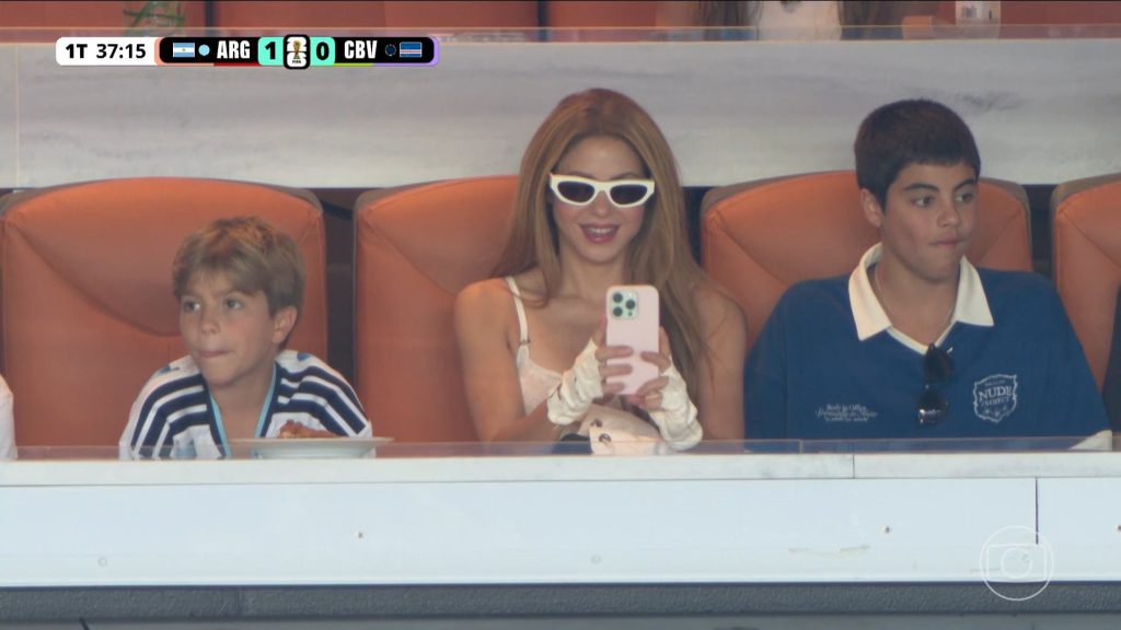 Shakira attending the Argentina vs Cape Verde match in Miami | X/PopBase
