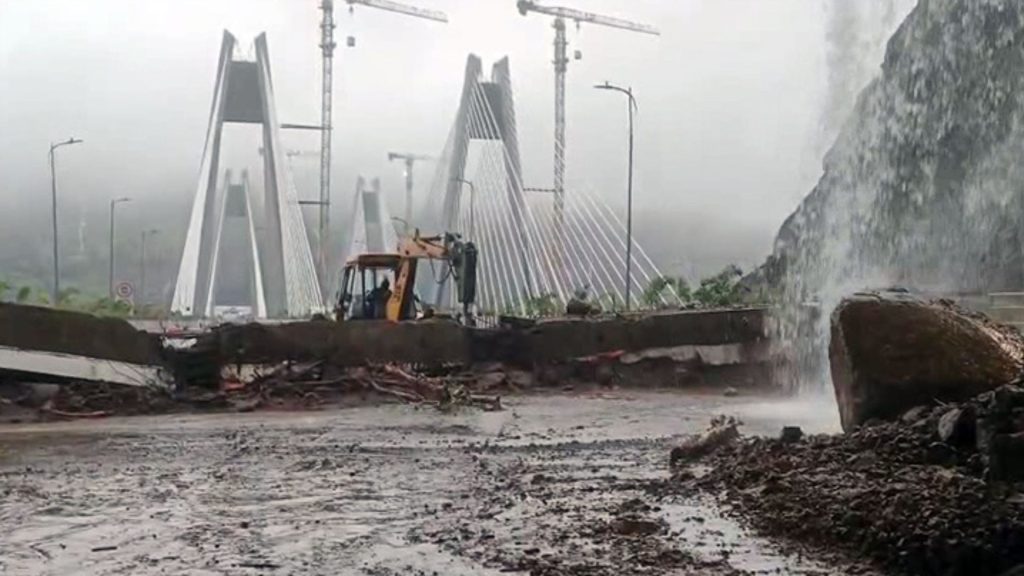 A landslide on the Missing Link section of the Mumbai–Pune Expressway near the Khandala Exit