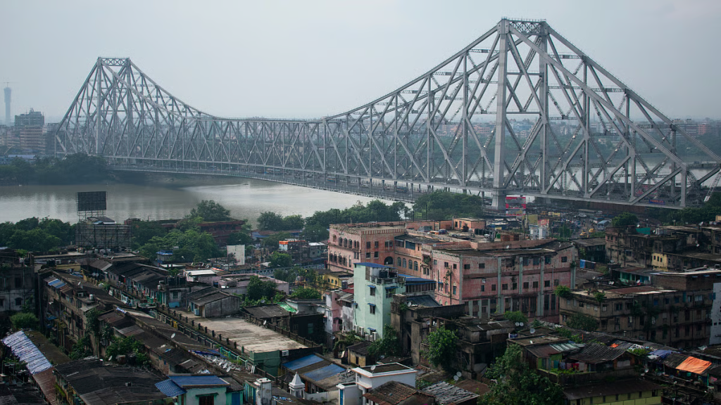 Kolkata braces for another wet day with light to moderate rainfall likely
