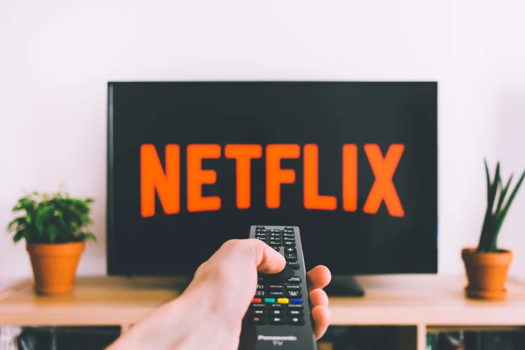 Netflix is once again offering free trial subscriptions to select new users, with eligible accounts seeing 30-day or 15-day offers during sign-up.