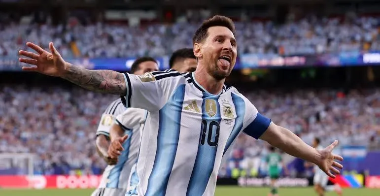 Messi celebrates after scoring against Egypt in the Round of 16