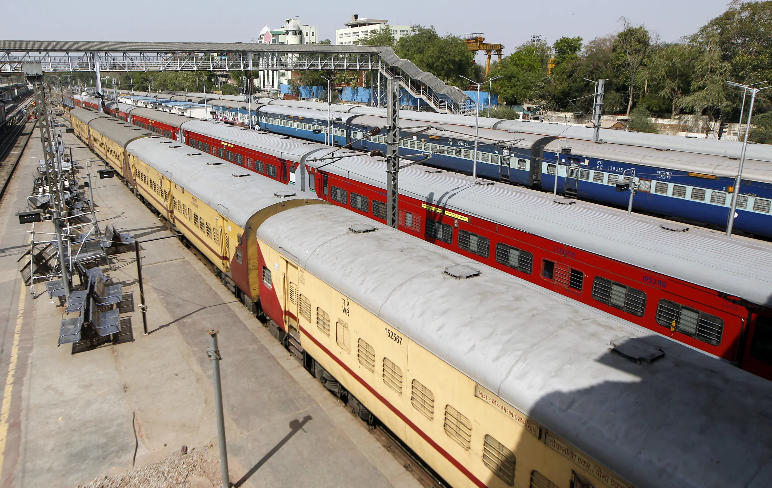 Indian Railways faces massive linen theft in AC coaches