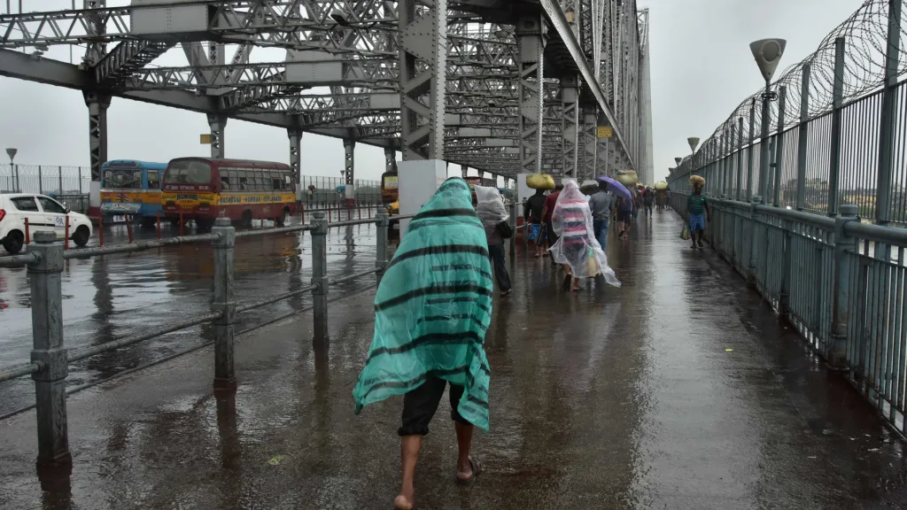 Howrah Bridge in rain