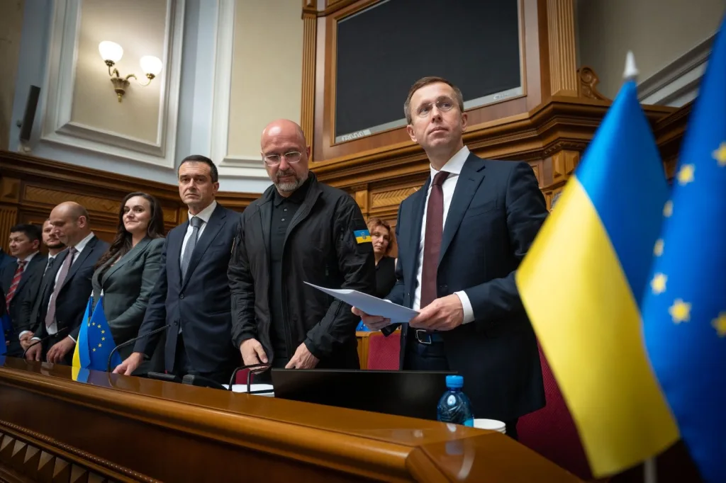 Koretskyi secured 289 votes in the Verkhovna Rada, comfortably exceeding the number required for confirmation. (X)