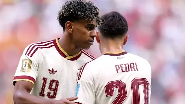 Spain's Lamine Yamal and Pedri