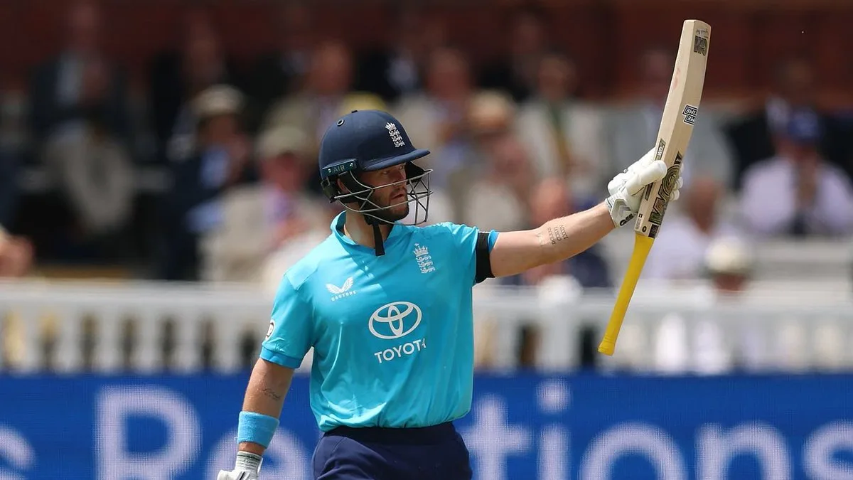Ben Duckett breaks Viv Richards’ 47-year-old Lord’s ODI record with 141 against India
