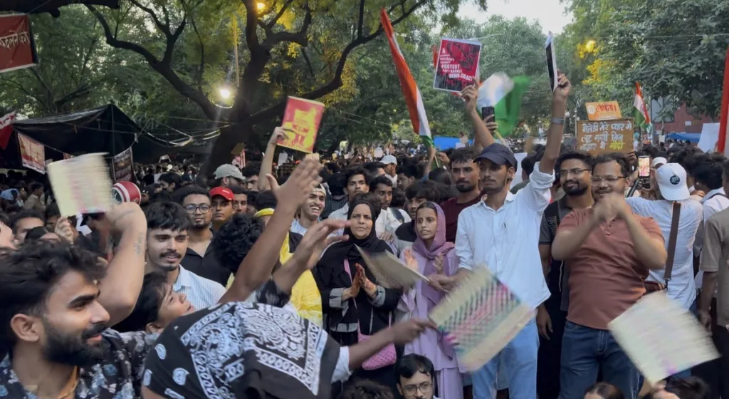 Even as the Connaught Place shops closure remained in effect, CJP leaders denied responsibility for the violence. (File Image/Shaptadeep Saha)
