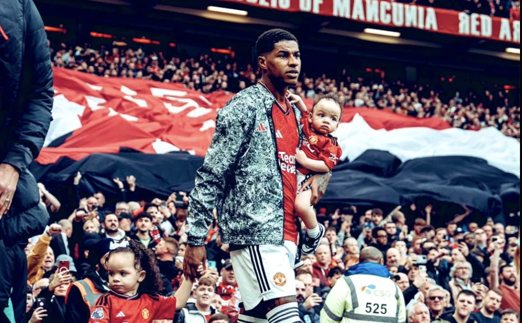 Perhaps the biggest storyline from the Manchester United pre-season tour concerns Marcus Rashford. A permanent move to Barcelona now appears unlikely after the Spanish club chose not to activate their purchase option. (X)