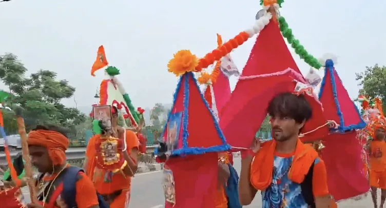 Delhi cracks down on illegal meat shops before Kanwar Yatra